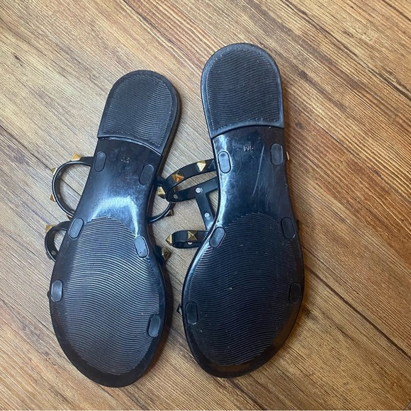 Gianni Bini Black Sandals with Gold Rockstar Studs Size 9M - Picture 5 of 5